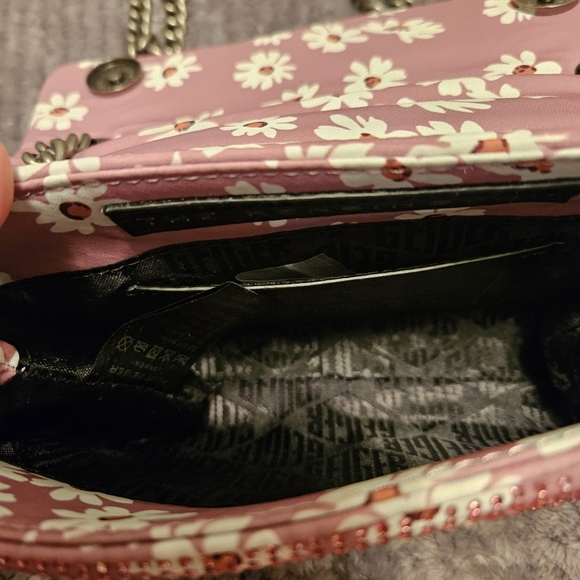 COPY - KURT GEIGER LONDON KENSINGTON MINI DAISY CROSSBODY BAG - Picture 5 of 6